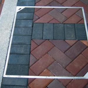 ����־���